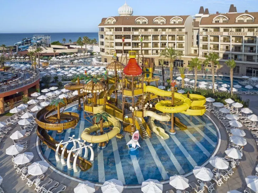 Viešbutis „KIRMAN HOTELS BELAZUR RESORT & SPA“ (Belekas, Turkija)