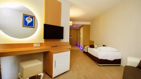 Viešbutis „BLUE WAVE SUITE“ (Alanija, Turkija)