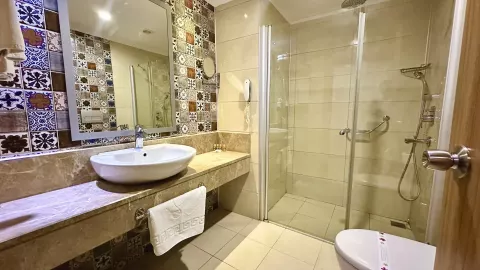 Viešbutis „BLUE WAVE SUITE“ (Alanija, Turkija)