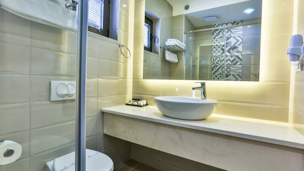 Viešbutis „HARMONY BY AYCON“ (Petrovacas, Tivatas, Juodkalnija)