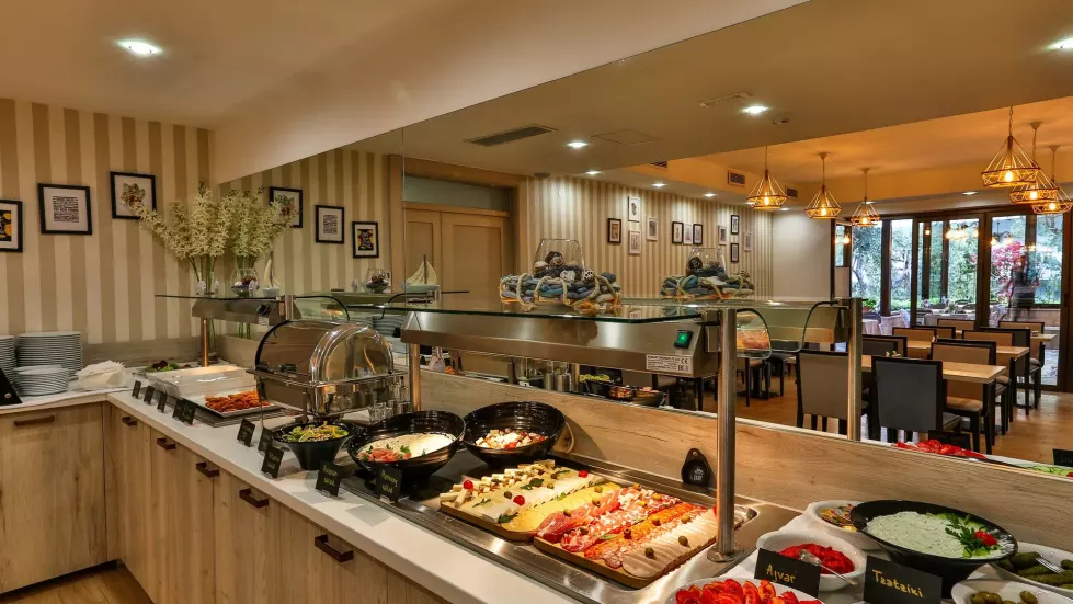 Viešbutis „HARMONY BY AYCON“ (Petrovacas, Tivatas, Juodkalnija)