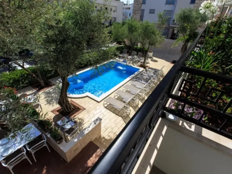 Viešbutis „HARMONY BY AYCON“ (Petrovacas, Tivatas, Juodkalnija)