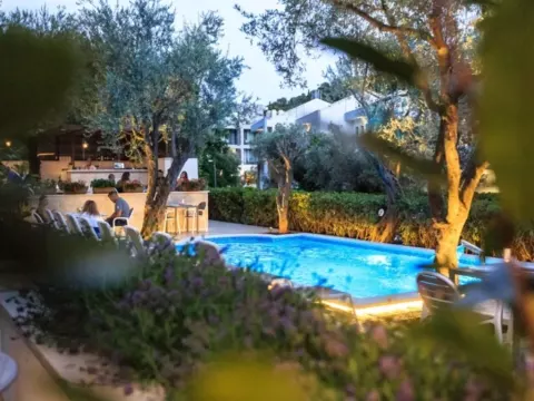 Viešbutis „HARMONY BY AYCON“ (Petrovacas, Tivatas, Juodkalnija)