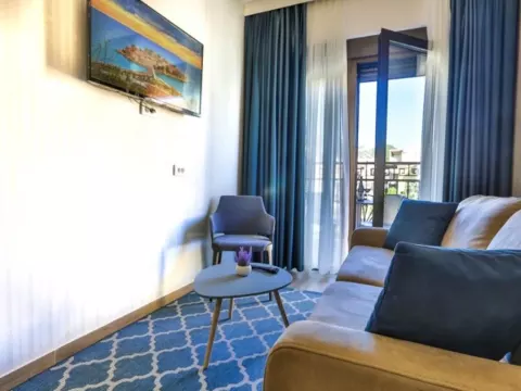 Viešbutis „HARMONY BY AYCON“ (Petrovacas, Tivatas, Juodkalnija)