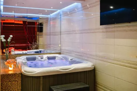 Viešbutis „ACD WELLNESS & SPA“ (Herceg novis, Tivatas, Juodkalnija)