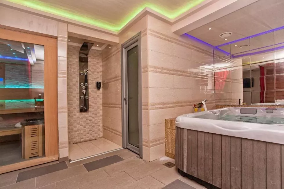 Viešbutis „ACD WELLNESS & SPA“ (Herceg novis, Tivatas, Juodkalnija)