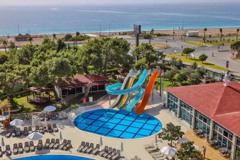 Casa Fora Beach Resort