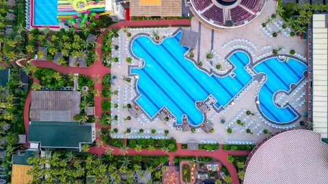 Delphin Palace