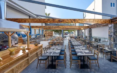 Viešbutis „POLLIS HOTEL“ (Chersonisas, Kreta, Graikija)