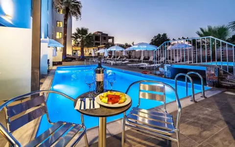 Viešbutis „POLLIS HOTEL“ (Chersonisas, Kreta, Graikija)