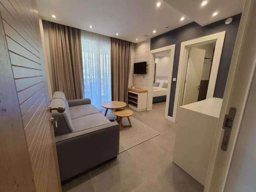 Viešbutis „GARNI CASA DI SOFIA BY AYCON“ (Bečiči, Tivatas, Juodkalnija)