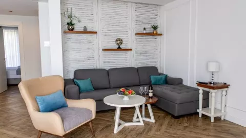 Viešbutis „GARNI CASA DI SOFIA BY AYCON“ (Bečiči, Tivatas, Juodkalnija)