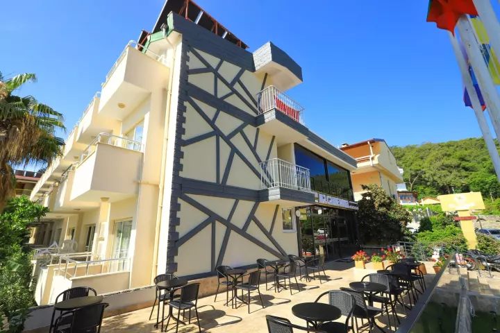Viešbutis „MR CRANE HOTEL“ (Kemeras, Turkija)