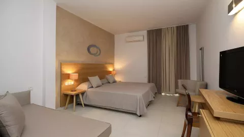 Viešbutis „GOLDEN BEACH HERSONISSOS“ (Chersonisas, Kreta, Graikija)