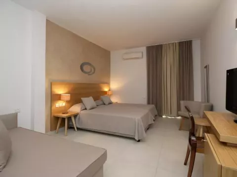 Viešbutis „GOLDEN BEACH HERSONISSOS“ (Chersonisas, Kreta, Graikija)