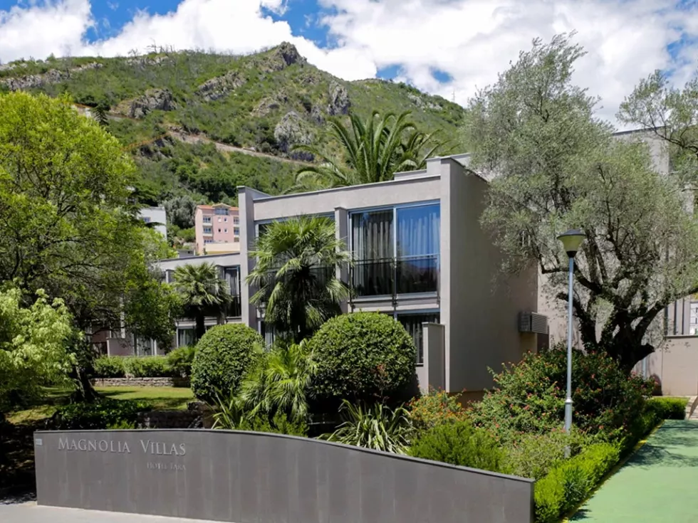 Viešbutis „TARA “ (Bečiči, Tivatas, Juodkalnija)