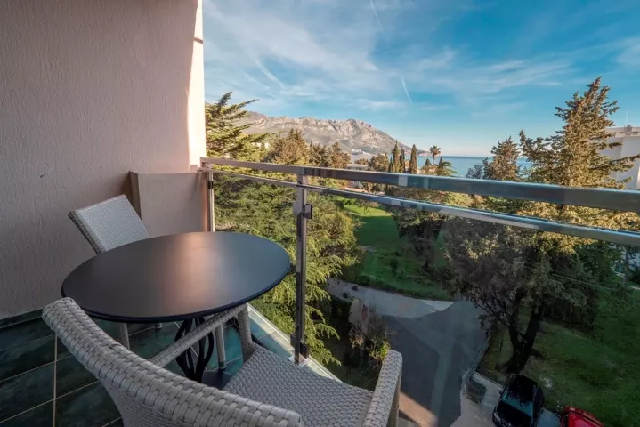 Viešbutis „TARA “ (Bečiči, Tivatas, Juodkalnija)