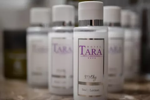 Viešbutis „TARA “ (Bečiči, Tivatas, Juodkalnija)