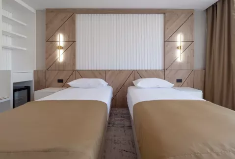 Viešbutis „TARA “ (Bečiči, Tivatas, Juodkalnija)