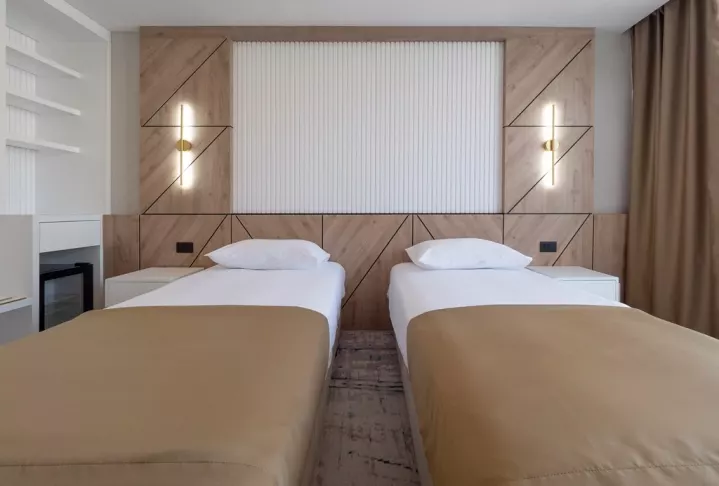 Viešbutis „TARA “ (Bečiči, Tivatas, Juodkalnija)