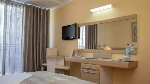 Viešbutis „TARA “ (Bečiči, Tivatas, Juodkalnija)