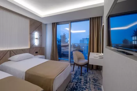 Viešbutis „TARA “ (Bečiči, Tivatas, Juodkalnija)