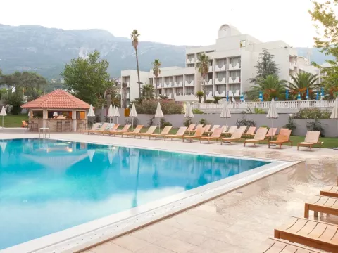 Viešbutis „TARA “ (Bečiči, Tivatas, Juodkalnija)