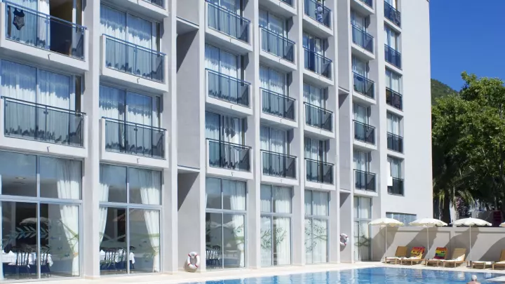 Viešbutis „TARA “ (Bečiči, Tivatas, Juodkalnija)