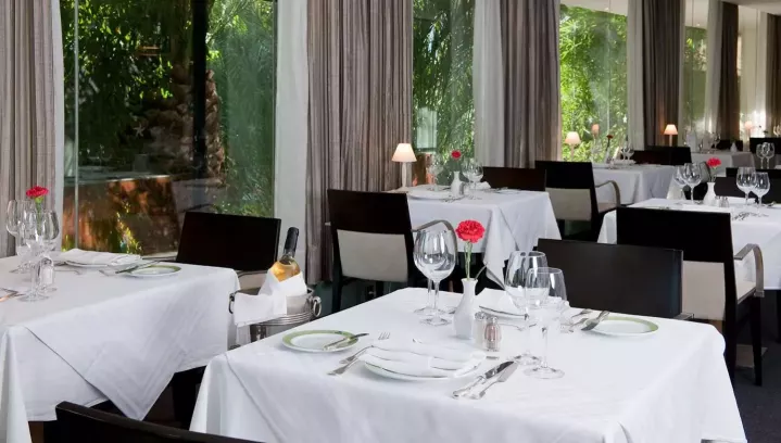 Sentido Phenicia (Enfida, Tunisas)