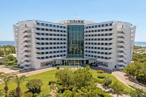 Viešbutis „TITANIC DELUXE LARA“ (Antalija, Turkija)