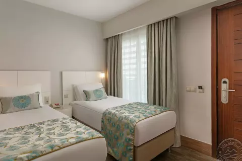 Viešbutis „TITANIC DELUXE LARA“ (Antalija, Turkija)