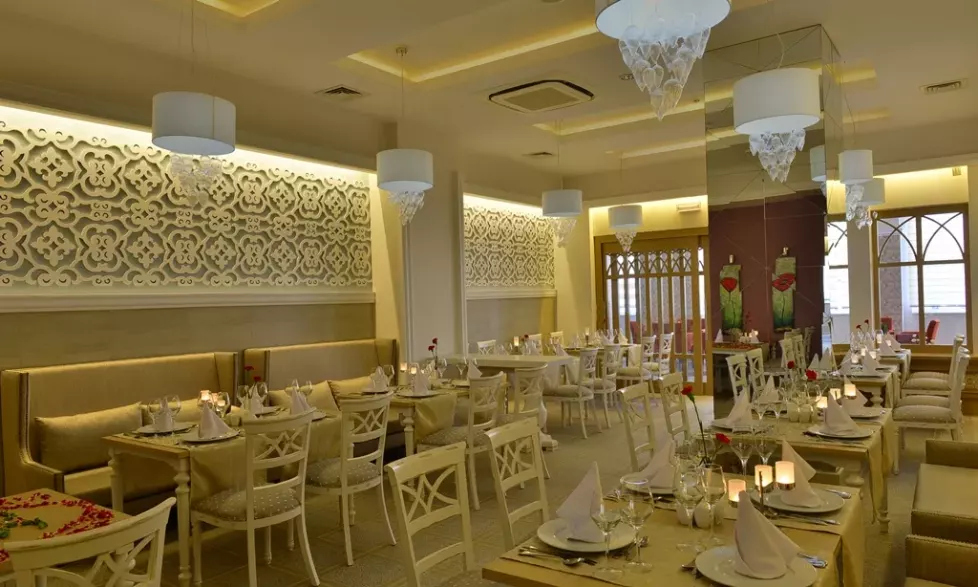 Viešbutis „SIDE CROWN SERENITY“ (Sidė, Turkija)