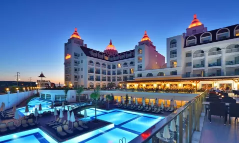 Viešbutis „SIDE CROWN SERENITY“ (Sidė, Turkija)