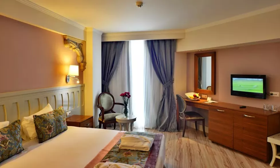 Viešbutis „SIDE CROWN SERENITY“ (Sidė, Turkija)