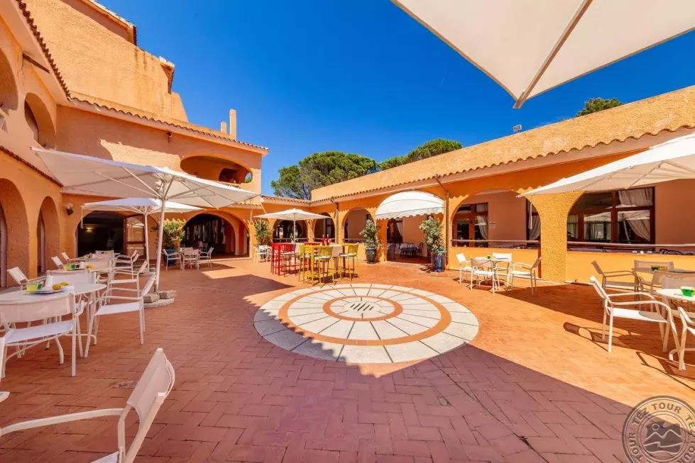Viešbutis „BLU HOTEL LACONIA VILLAGE“ (Sardinija, Italija)