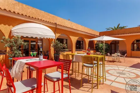 Viešbutis „BLU HOTEL LACONIA VILLAGE“ (Sardinija, Italija)