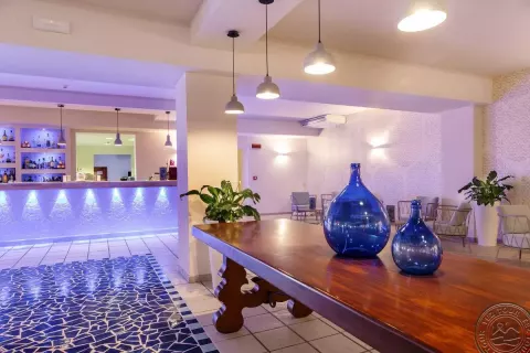 Viešbutis „BLU HOTEL LACONIA VILLAGE“ (Sardinija, Italija)