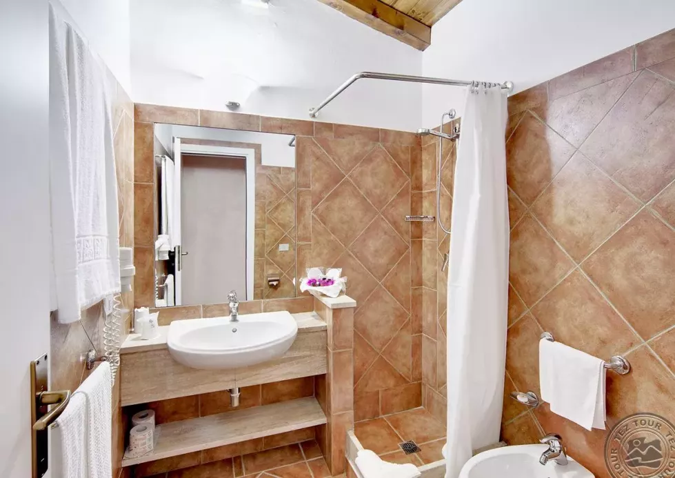 Viešbutis „COLONNA DU GOLF“ (Sardinija, Italija)