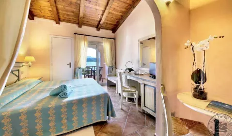 Viešbutis „COLONNA DU GOLF“ (Sardinija, Italija)