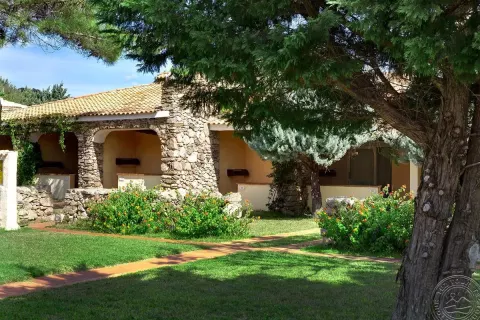 Viešbutis „COLONNA DU GOLF“ (Sardinija, Italija)