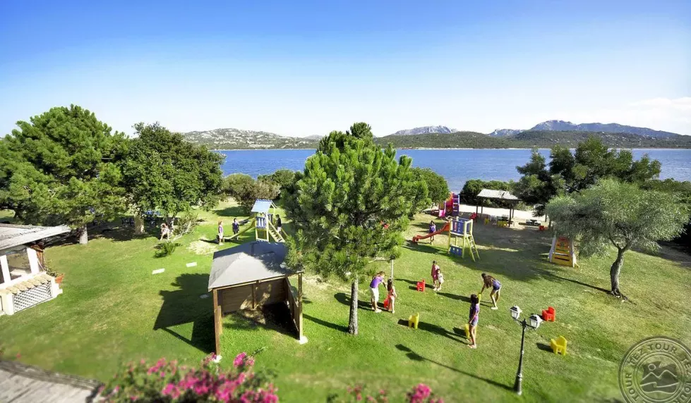 Viešbutis „COLONNA DU GOLF“ (Sardinija, Italija)