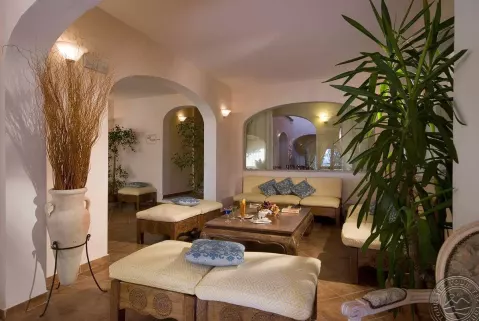 Viešbutis „COLONNA DU GOLF“ (Sardinija, Italija)