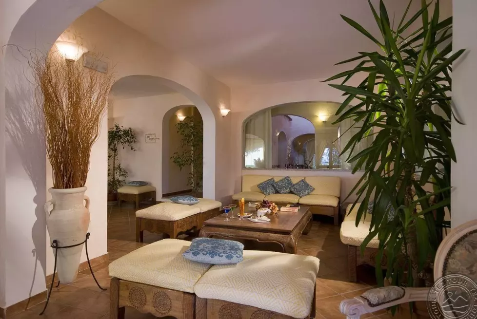 Viešbutis „COLONNA DU GOLF“ (Sardinija, Italija)