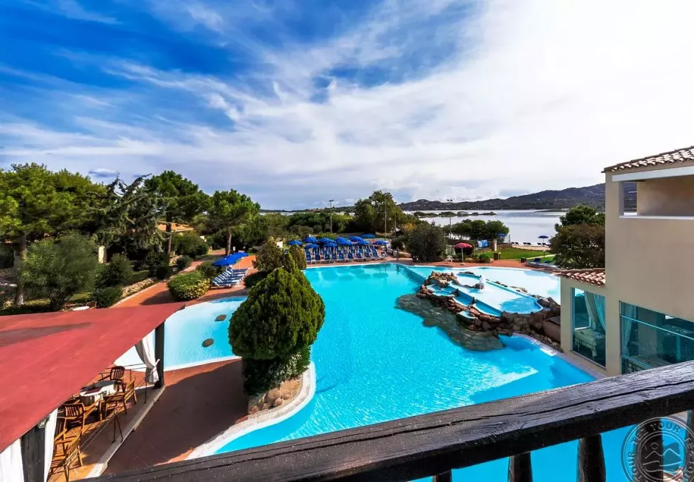 Viešbutis „COLONNA DU GOLF“ (Sardinija, Italija)