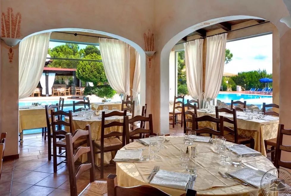 Viešbutis „COLONNA DU GOLF“ (Sardinija, Italija)