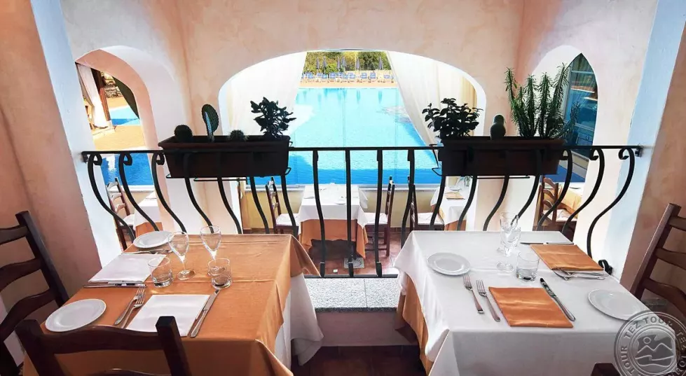 Viešbutis „COLONNA DU GOLF“ (Sardinija, Italija)