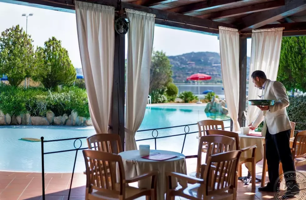 Viešbutis „COLONNA DU GOLF“ (Sardinija, Italija)