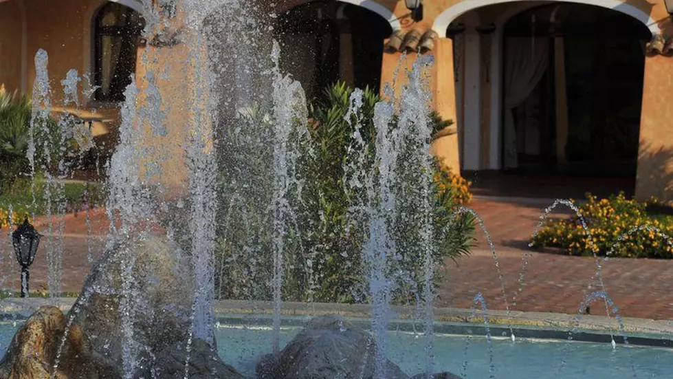 Viešbutis „COLONNA RESORT“ (Sardinija, Italija)