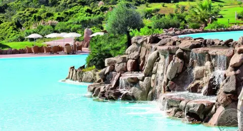 Viešbutis „COLONNA RESORT“ (Sardinija, Italija)