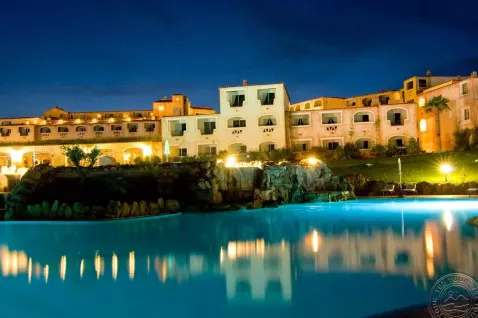 Viešbutis „COLONNA RESORT“ (Sardinija, Italija)